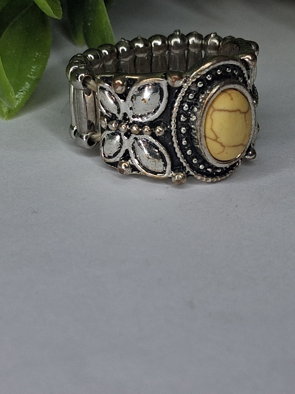 Yellow Crackled Srone Butterfly Engraved Ring